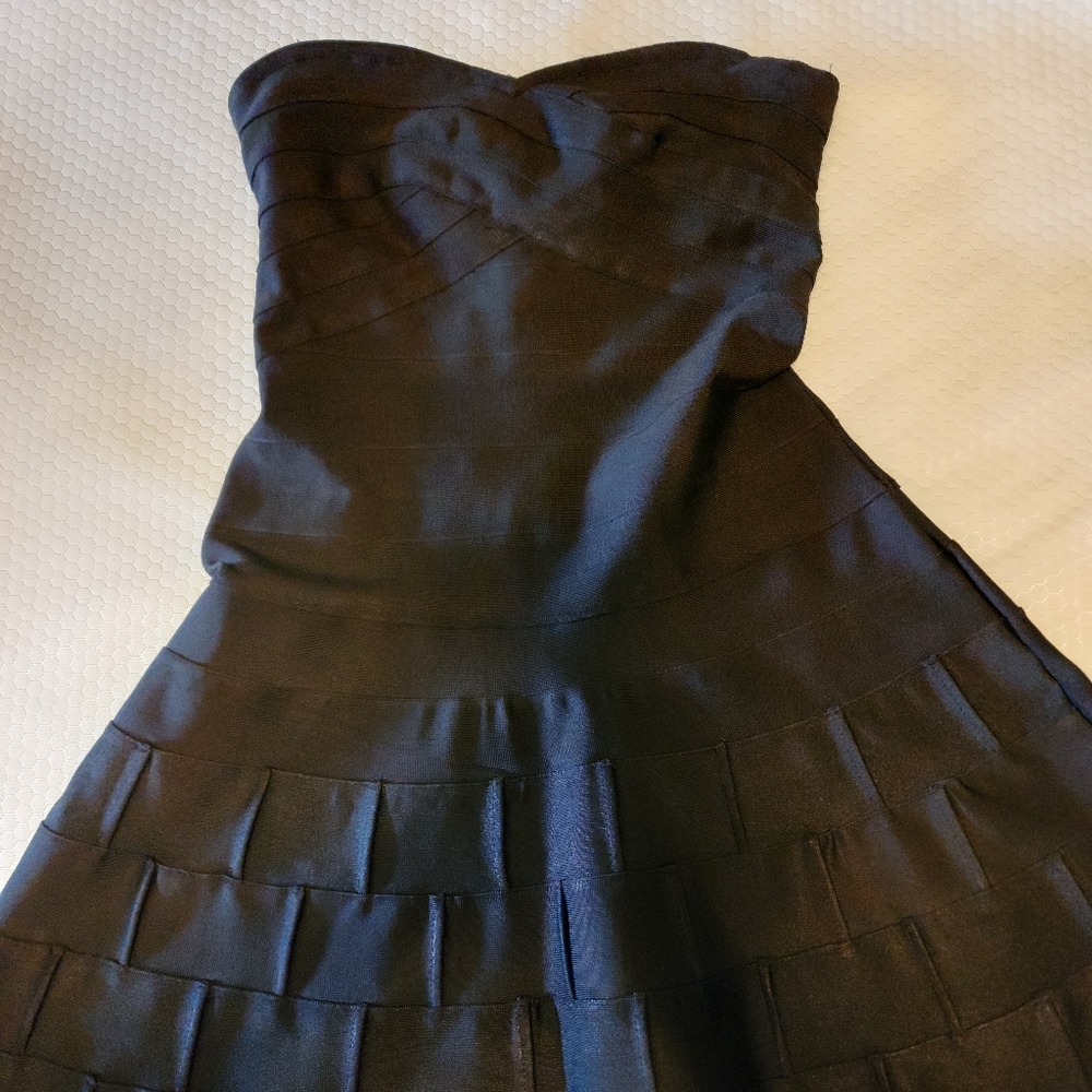 New bandage and flare strapless black dress Wow Culture size Medium